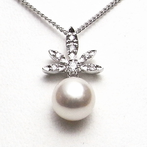 アコヤ真珠ペンダント（8ミリ）