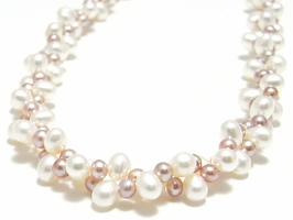 淡水真珠デザインネックレス