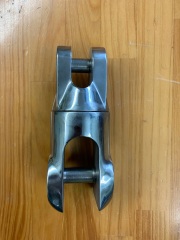 【個数限定特価品】ステンレスアンカーコネクター　13mmφチェーン用（傷・汚れ有）