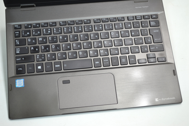 2-in-1 フルHD タッチパネル 東芝 dynabook V72/BME Core i5 7200U 顔 