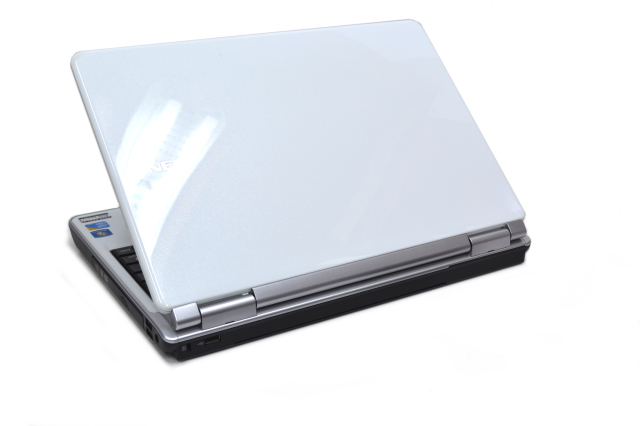 中古ノートパソコン NEC LaVie LL550/W Corei3 330M メモリ8G HDD500G 