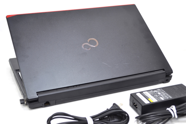 高速SSD120GB搭載 2018年 第七世代 Corei3-7130U 富士通 LIFEBOOK A577