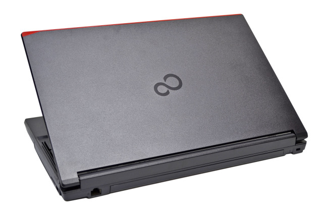 fujitsu-a573g-15i_r.jpg
