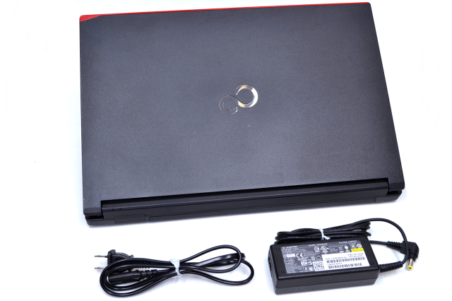 中古 FUJITSULIFEBOOK Core i5-4310M パソコンノ-ト 中古 FUJITSULIFEBOOK Core i5-4310M パソコンノ-ト