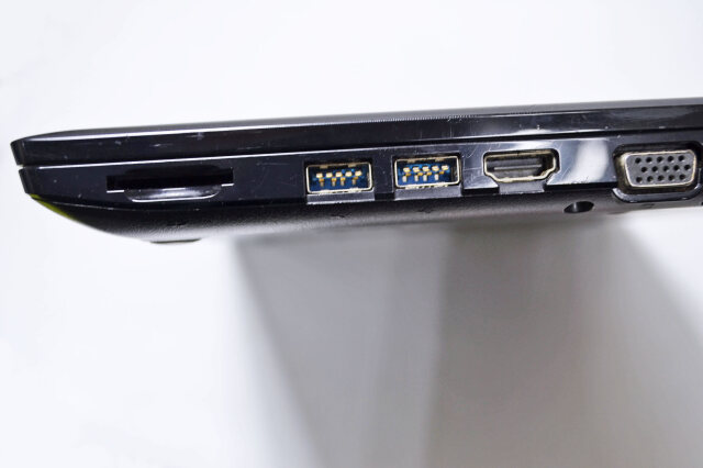 15.6型 ノートパソコン dynabook B65/DP Core i3 8130U SSD128G メモリ