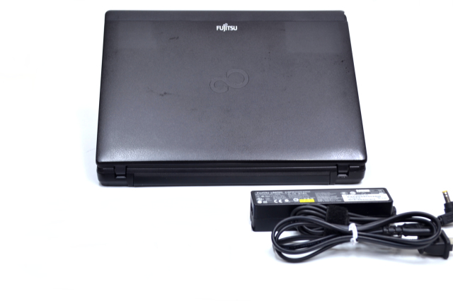 富士通 - 【yamaguchi】LIFEBOOK P772/G  Win10 Amazon.co.jp: Used Laptop [Windows 10] Fujitsu LIFEBOOK P772