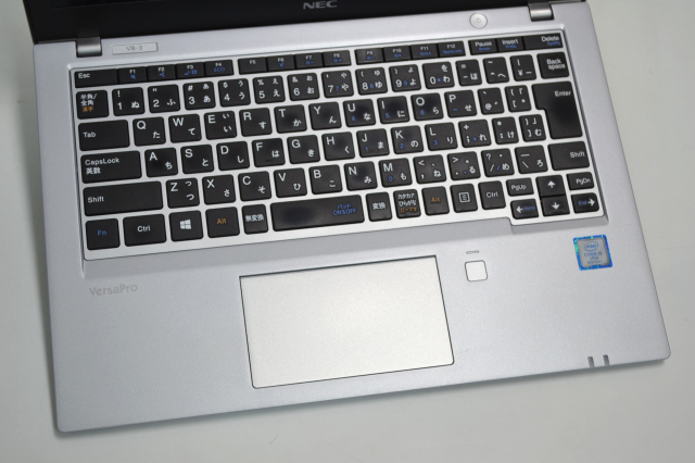 【美品】超軽量小型12.5インチ✨高性能i5✨VersaPro ノートパソコン 楽天市場】【超小型】【高性能】 NEC VersaPro VKT12/H 第7世代