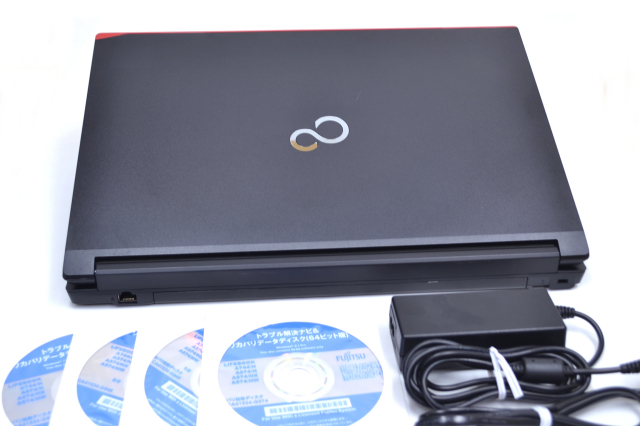 Windows7 64bit 富士通ノートパソコン LIFEBOOK A574/HX Core i5 4300M 
