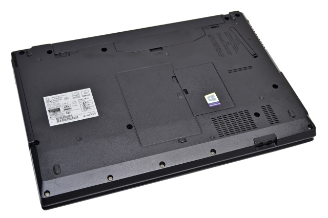 15.6型 ノートパソコン 富士通 LIFEBOOK A579/C Core i5 8365U