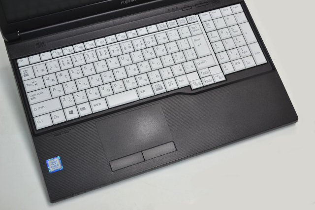 ノートパソコン Windows11 富士通 LIFEBOOK A579/C Core i5 8365U m 