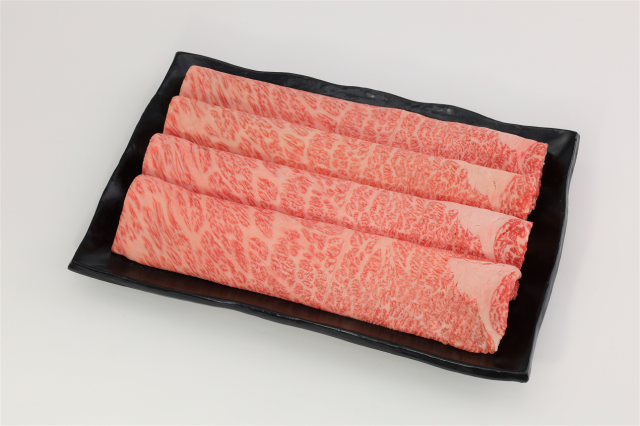 【ギフト商品】黒毛和牛／仙台牛肩ロース（すき焼き用／国産牛肉）