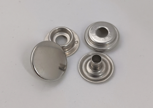 ドットボタン　7050-15　(20個入)　黒ニッケル・シルバー・アンティークゴールド　※メール便出荷可能
