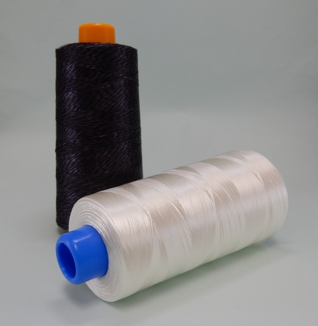 メルター熱接着糸　糸入り　工業用