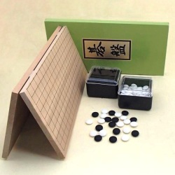 囲碁盤セット　 新桂5号折碁盤とプラスチック碁石梅（約7mm厚）とP碁笥角ケース