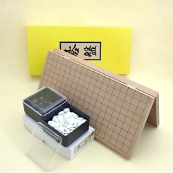 囲碁盤セット　新桂7号折碁盤とプラスチック梅碁石（約7mm厚）とＰ碁笥角ケース