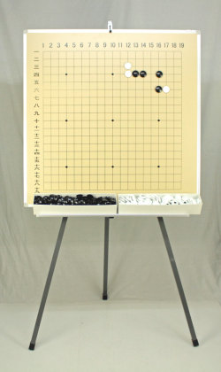 囲碁 教授用大碁盤・立掛台（受皿付）セット 碁盤、碁石、囲碁セット