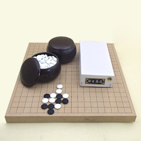 囲碁盤セット 新桂10号卓上接合碁盤と新生松碁石とプラスチック銘木