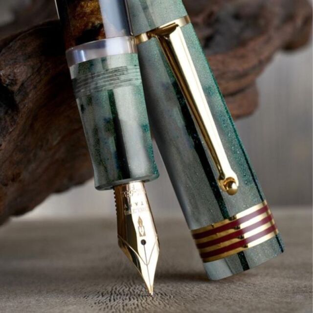 デルタ 限定生産品 ウインター・ストーン 万年筆 Delta Winter Stone