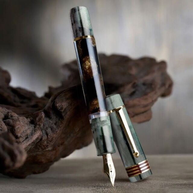 デルタ ウィンターストーン 万年筆