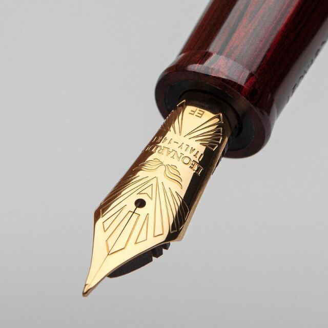 レオナルド モーメントゼログランデ マスターピースローズウッド