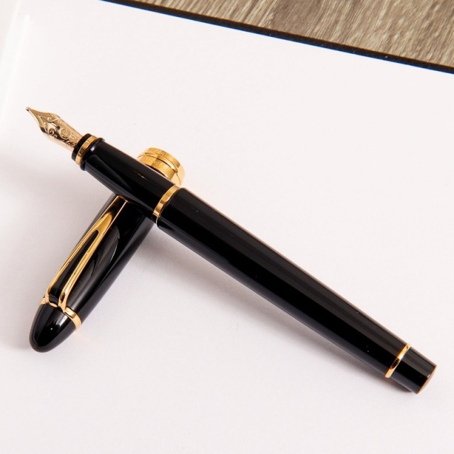 アウロラ イプシロン ブラック ローラーボール （ゴールドトリム） Aurora Ipsilon Deluxe Black Roller