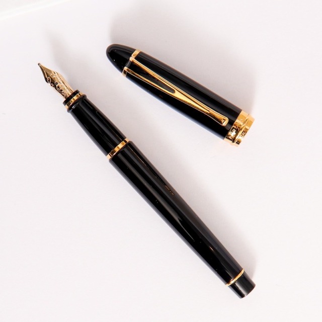 アウロラ イプシロン ブラック ローラーボール （ゴールドトリム） Aurora Ipsilon Deluxe Black Roller