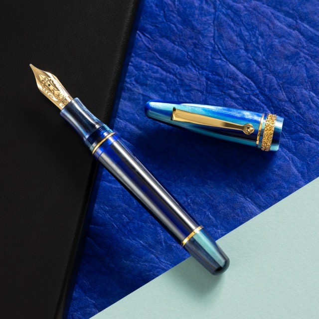 マイオーラ 限定生産品 アグア・デ・マール ハワイ 万年筆 14Kゴールド#8ニブ （ゴールドトリム） Maiora Agua de Mar Hawaii Fo