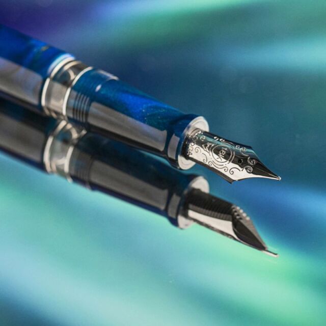 アウロラ　限定生産品　ボレアーレ　万年筆
