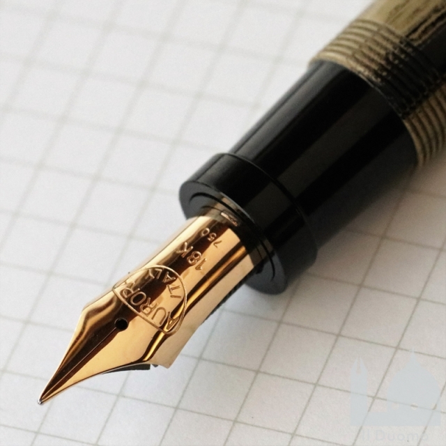AURORA。ペン先18K、EF字