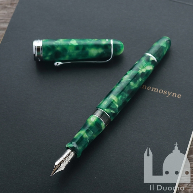 アウロラ　限定生産品 　ラビリント　万年筆