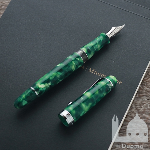 アウロラ　限定生産品 　ラビリント　万年筆