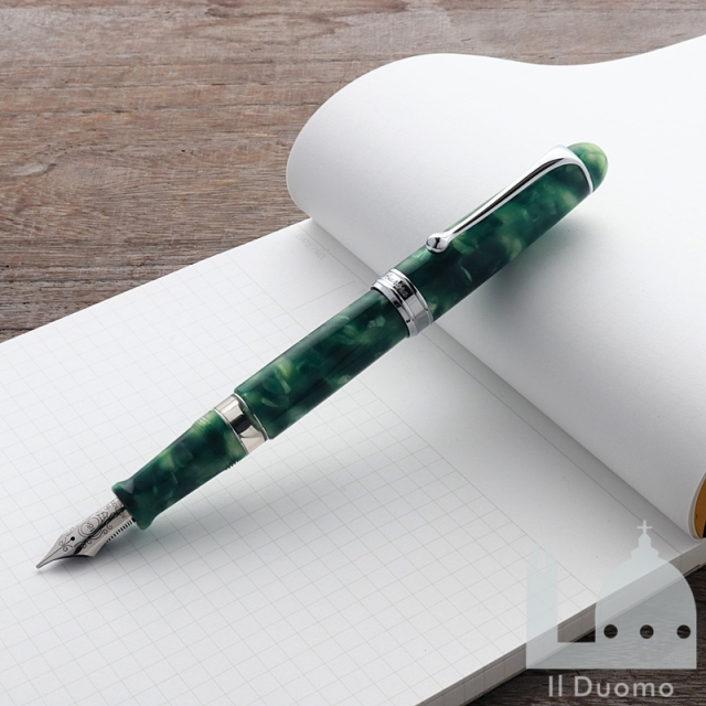 アウロラ　限定生産品 　ラビリント　万年筆