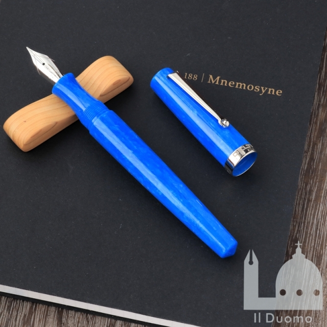 デルタ インテーザ ライトブルー シルバートリム 万年筆 Delta Intesa