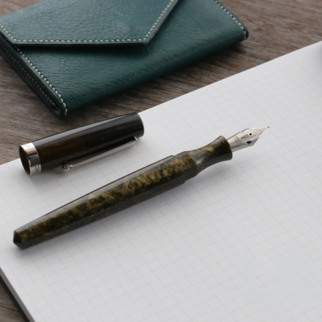 PELIKAN/ペリカン　万年筆　100N？　刻印14C/585　黒×緑マーブル クラベル ブックマーカー Yahoo!オークション - PELIKAN