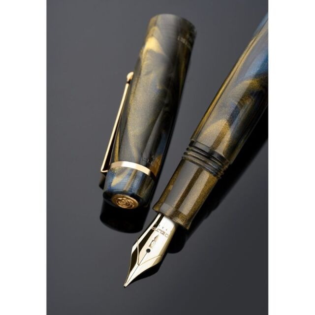 DELTAデルタ万年筆 デルタ DV オリジナルミディアムサイズ 万年筆 (スチールニブ