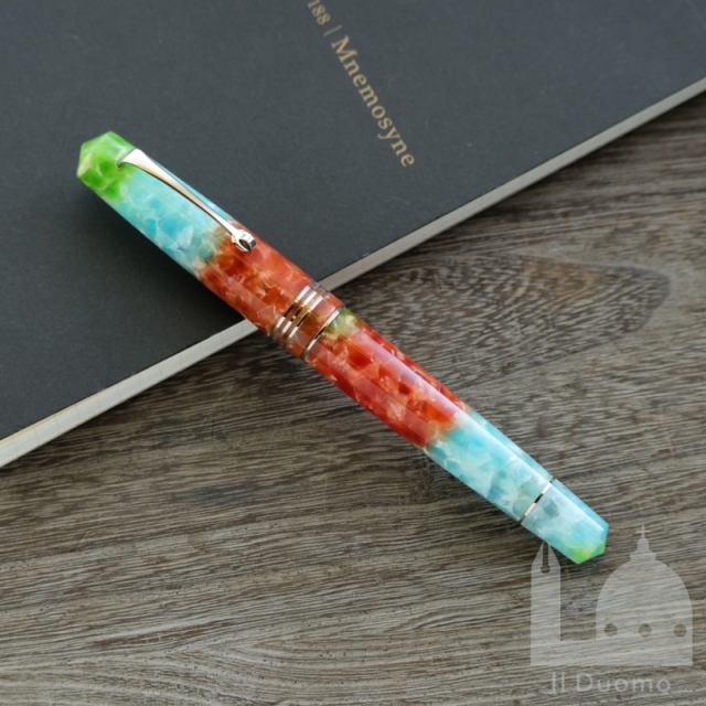 レオナルド モーメントゼロ プラヴィダ 万年筆 スチールニブ（ゴールド