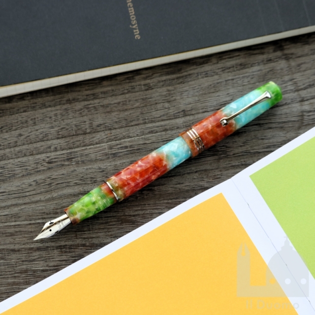 レオナルド モーメントゼロ プラヴィダ 万年筆 14Kニブ（ゴールド