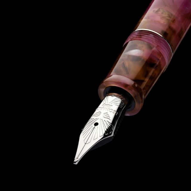 レオナルド　フローレ　ランポーネ・セルヴァティコ　万年筆