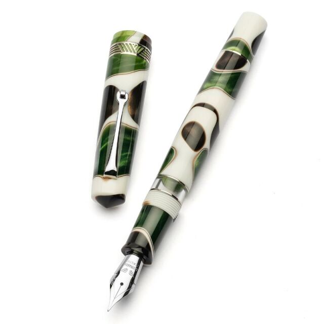 レオナルド　モーメントマジコ　フォリア　万年筆 （シルバートリム）