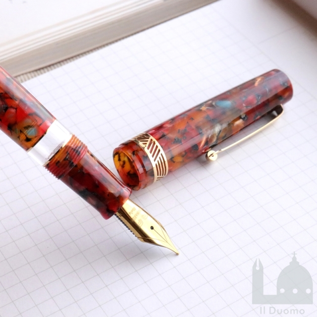 レオナルド　モーメントマジコ　ミッレフィオーリ　万年筆　ゴールドトリム
