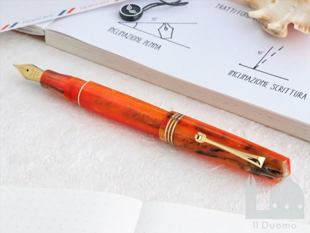 レオナルド モーメントゼロ マンゴー 万年筆 （ゴールド