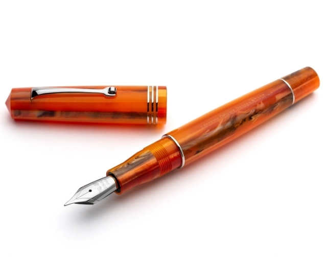 レオナルド　モーメントゼロ　マンゴー　万年筆