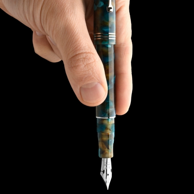 レオナルド モーメントゼロ パウシリヤ 万年筆 (シルバートリム