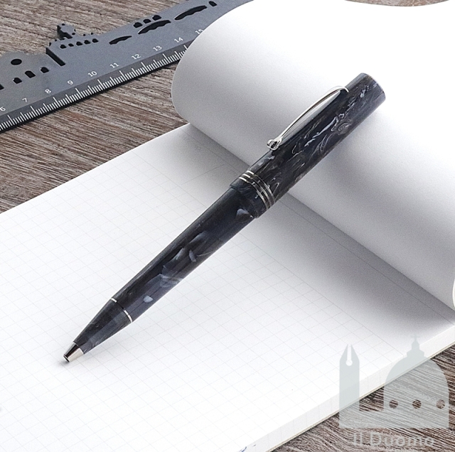 レオナルド モーメントゼロ ホルン ボールペン（ゴールド/パラジウム