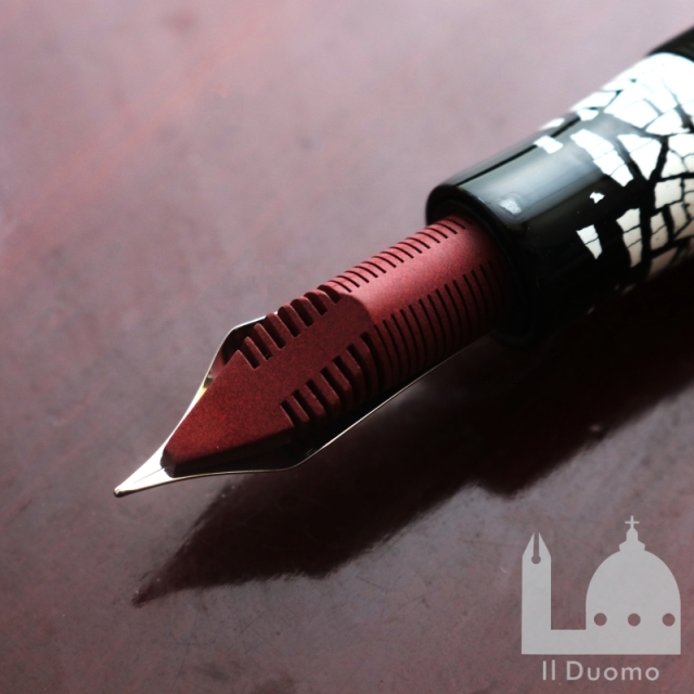 レオナルド 限定生産品 ランカク(卵殻) グラディエント #8 万年筆