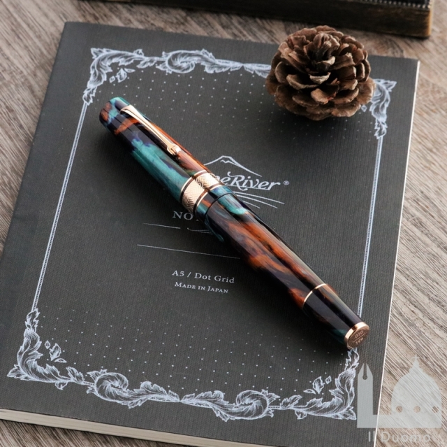 レオナルド 限定生産品 スーパーノヴァ ボヘミアントワイライト 万年筆