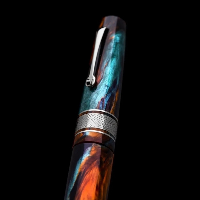 レオナルド 限定生産品 スーパーノヴァ ボヘミアントワイライト