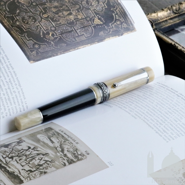 ヒスパノ・ムーアの壺  17 世紀 A009 大きく古い水甕/壺 高さ47cm 【引取限定品】 | 庭の古道具 misora