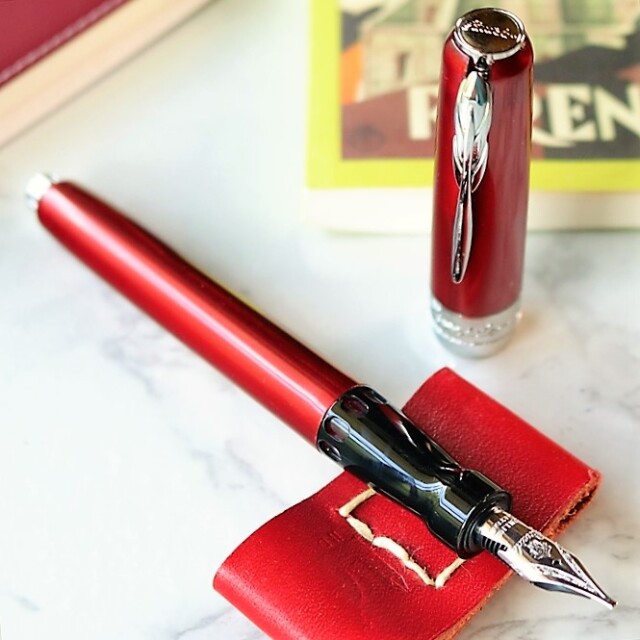 ピナイダー ラグランデベレッツァ フルメタルジャケット アーミーレッド 万年筆 Pineider Full Metal Jacket Army Red Fountain Pen 《送料無料》