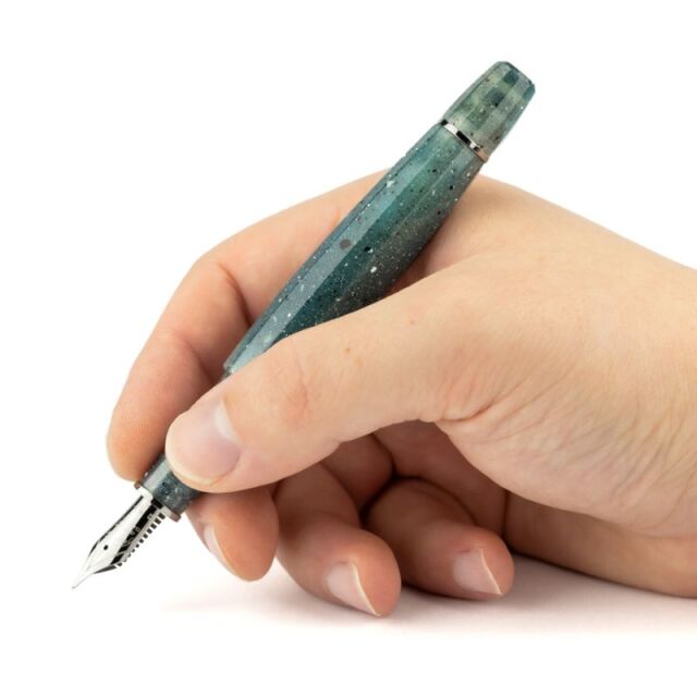 スクリーボ 限定生産品 フィール アルトレ・ステッレ 万年筆